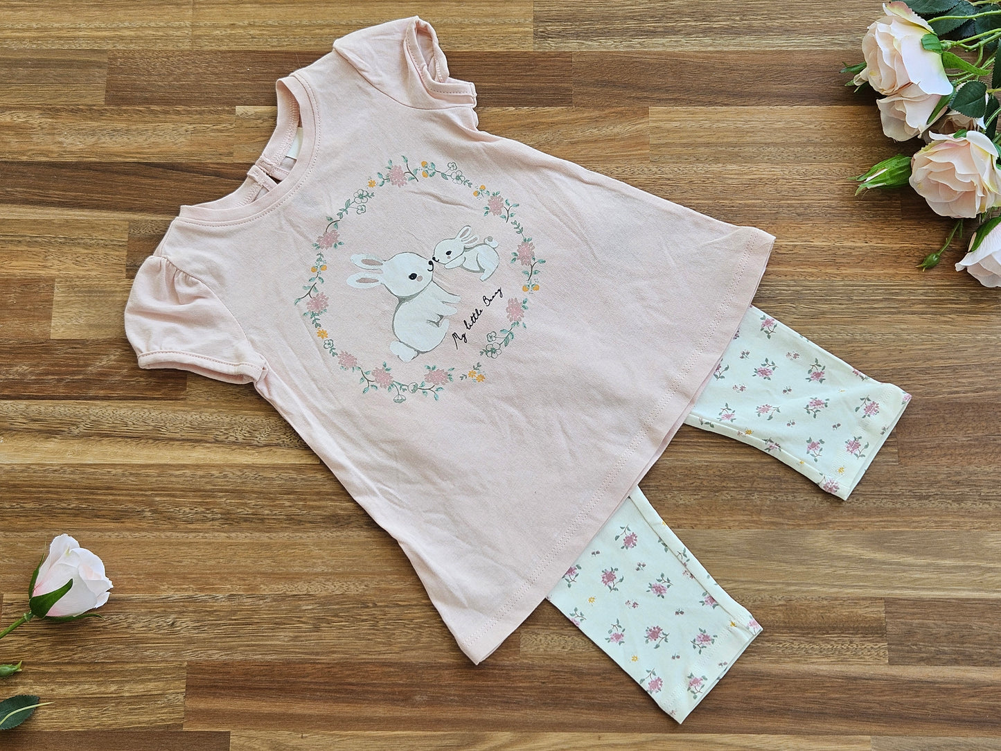 Girls T shirt and legging set