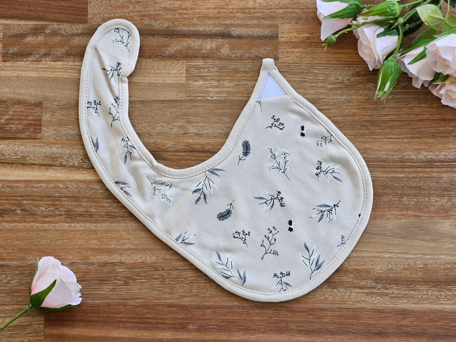 Beige organic cotton bib